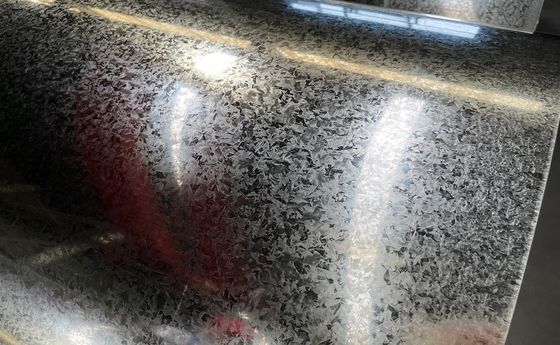 EN10143 Chapa de aço galvanizado em bobinas não descascada cromada 6+ utilizada para piso