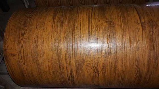 Fabricação de revestimento de parede de madeira de grãos de aço em bobinas pré-pintadas Galvalume Steel Coil AZ1565 Usos de revestimento de parede HDP 30 anos de garantia