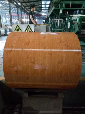 Revestimento de parede Decoração de interiores Bobinas de aço de grãos de madeira bobina de aço galvanizado pré-pintada Z180 PE 15 anos de garantia